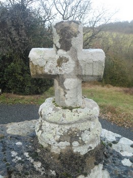 Saint Rome de Tarn 12490 St Clément chemin cimetière croix